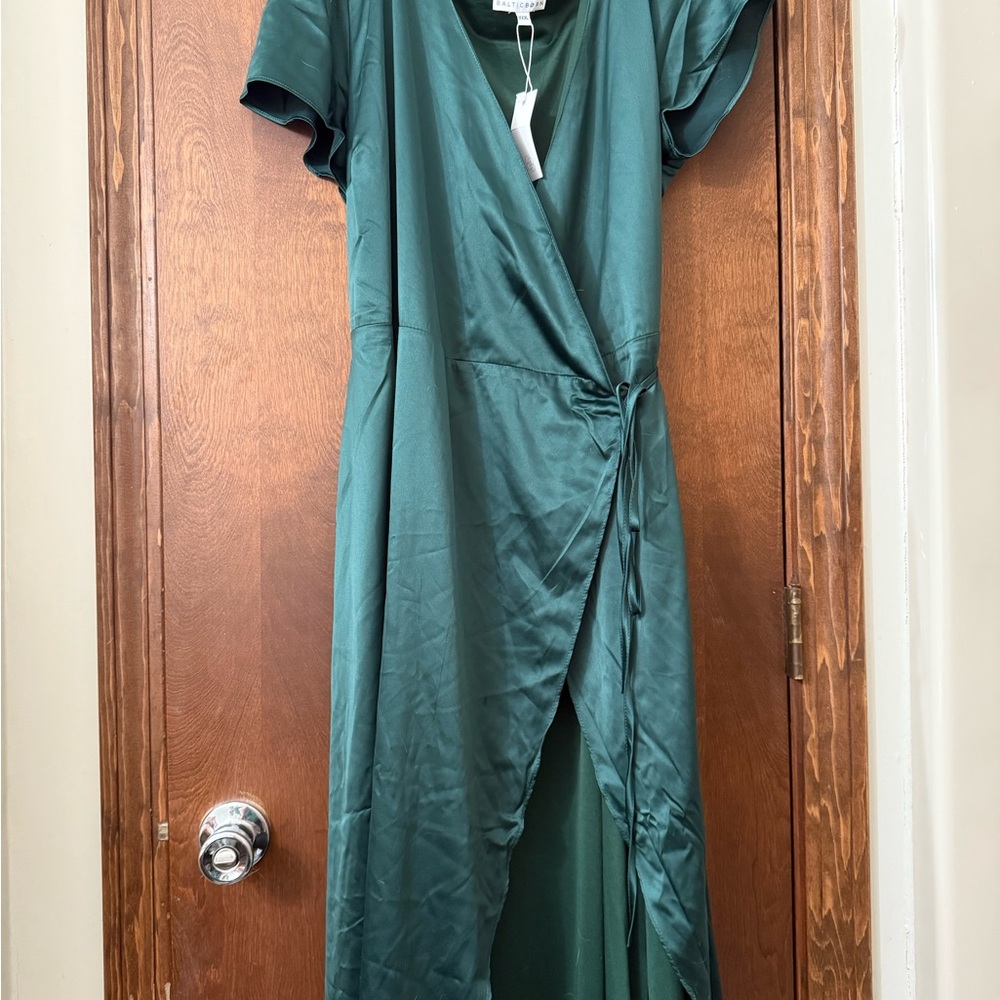 Elegant Green Wrap Dress